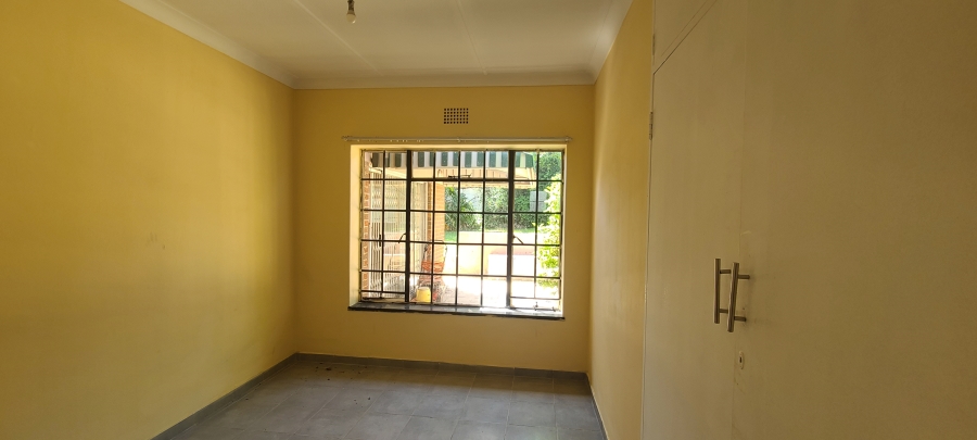 To Let 3 Bedroom Property for Rent in Clarens Park Gauteng