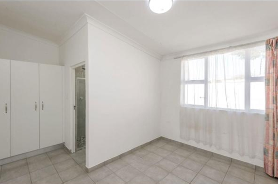 To Let 1 Bedroom Property for Rent in Highlands North Gauteng