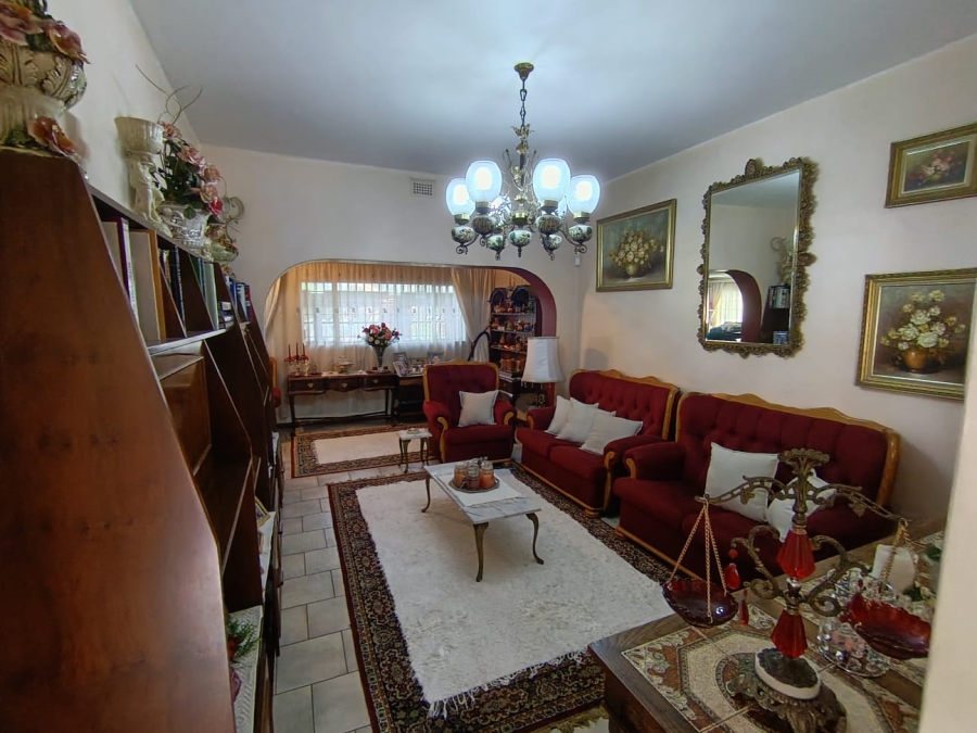 6 Bedroom Property for Sale in Selection Park Gauteng