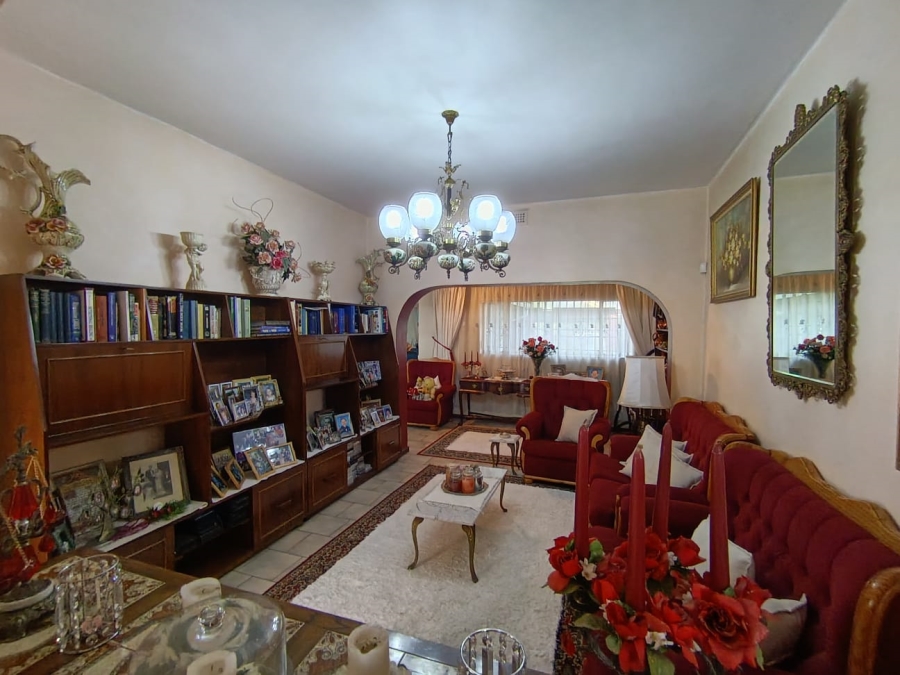 6 Bedroom Property for Sale in Selection Park Gauteng