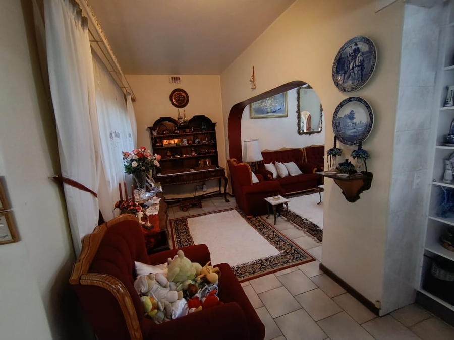 6 Bedroom Property for Sale in Selection Park Gauteng