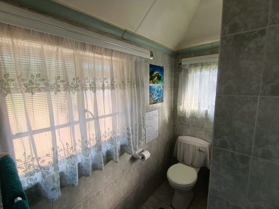 6 Bedroom Property for Sale in Selection Park Gauteng