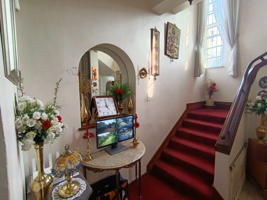 6 Bedroom Property for Sale in Selection Park Gauteng