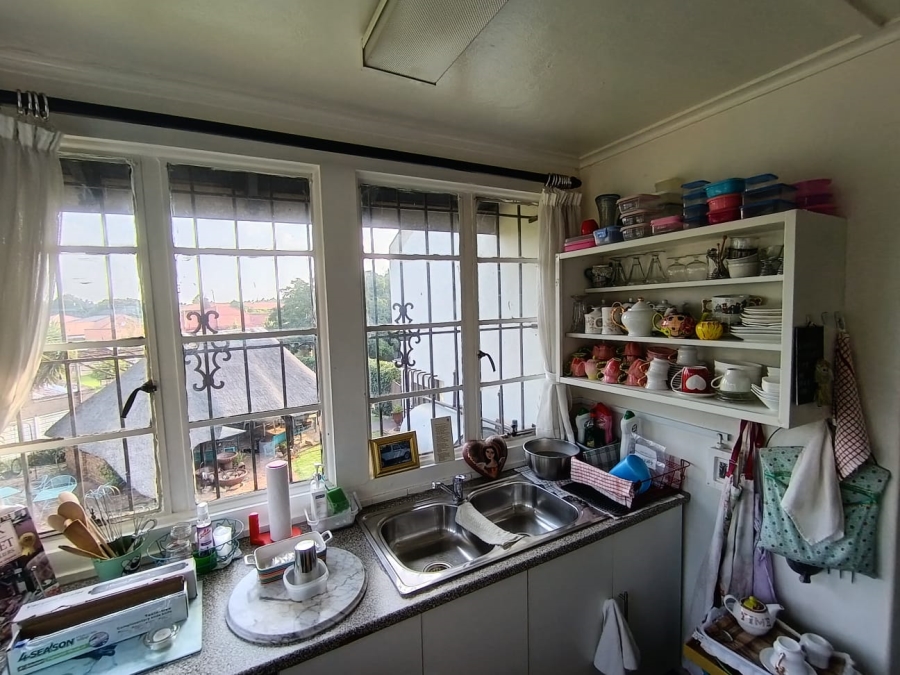 6 Bedroom Property for Sale in Selection Park Gauteng