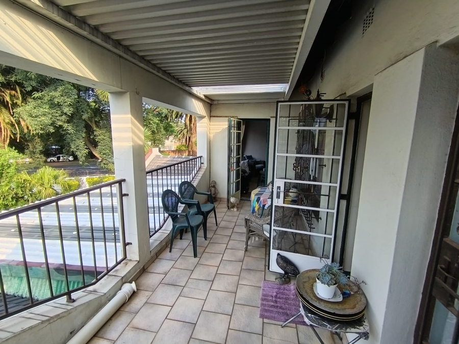 6 Bedroom Property for Sale in Selection Park Gauteng