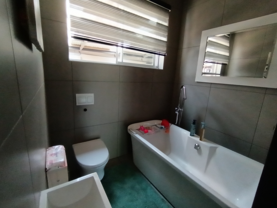 3 Bedroom Property for Sale in South Crest Gauteng