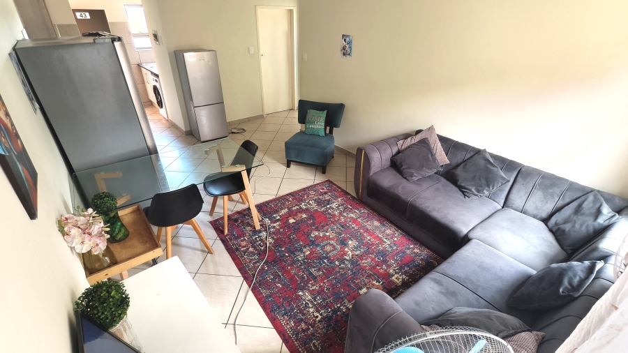 2 Bedroom Property for Sale in Kosmosdal Gauteng