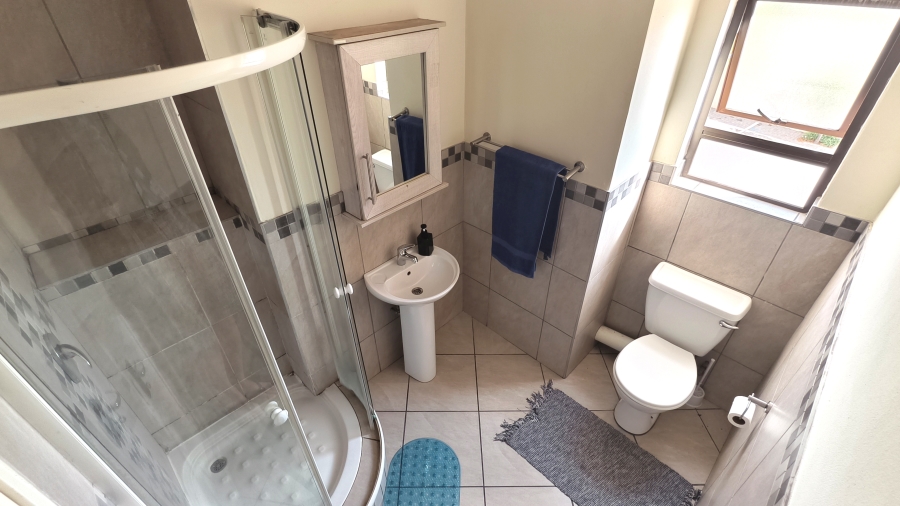 2 Bedroom Property for Sale in Kosmosdal Gauteng