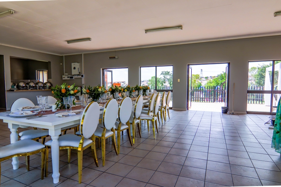 2 Bedroom Property for Sale in Kosmosdal Gauteng