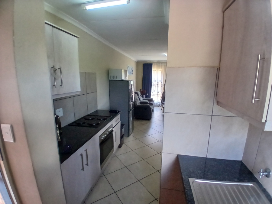 2 Bedroom Property for Sale in Kosmosdal Gauteng