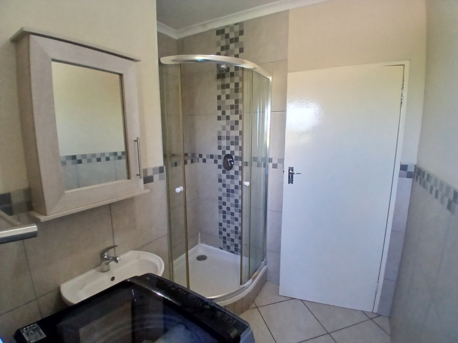 2 Bedroom Property for Sale in Kosmosdal Gauteng