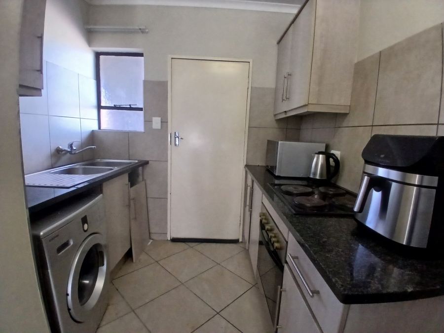 2 Bedroom Property for Sale in Kosmosdal Gauteng