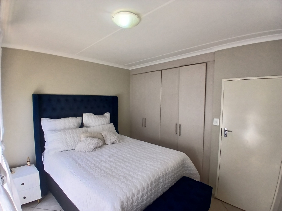 2 Bedroom Property for Sale in Kosmosdal Gauteng