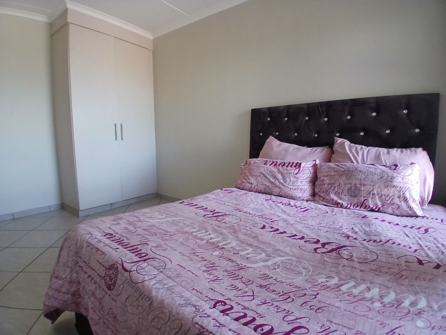 2 Bedroom Property for Sale in Kosmosdal Gauteng