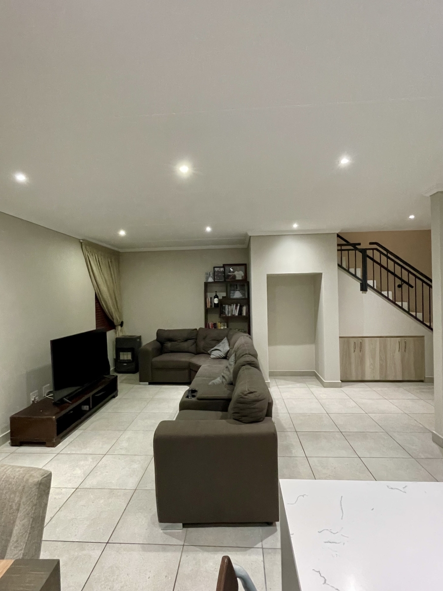 4 Bedroom Property for Sale in Lion Pride Gauteng