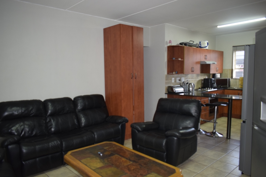2 Bedroom Property for Sale in Bardene Gauteng