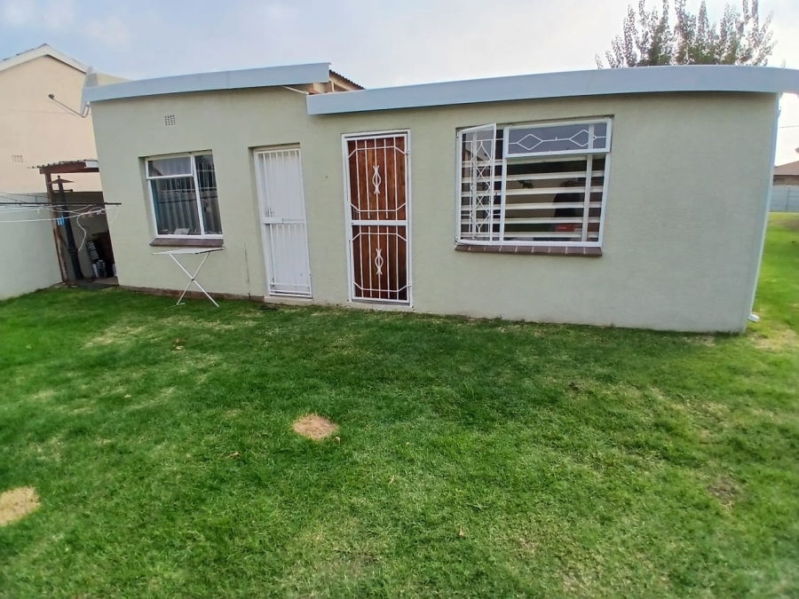 5 Bedroom Property for Sale in Selcourt Gauteng