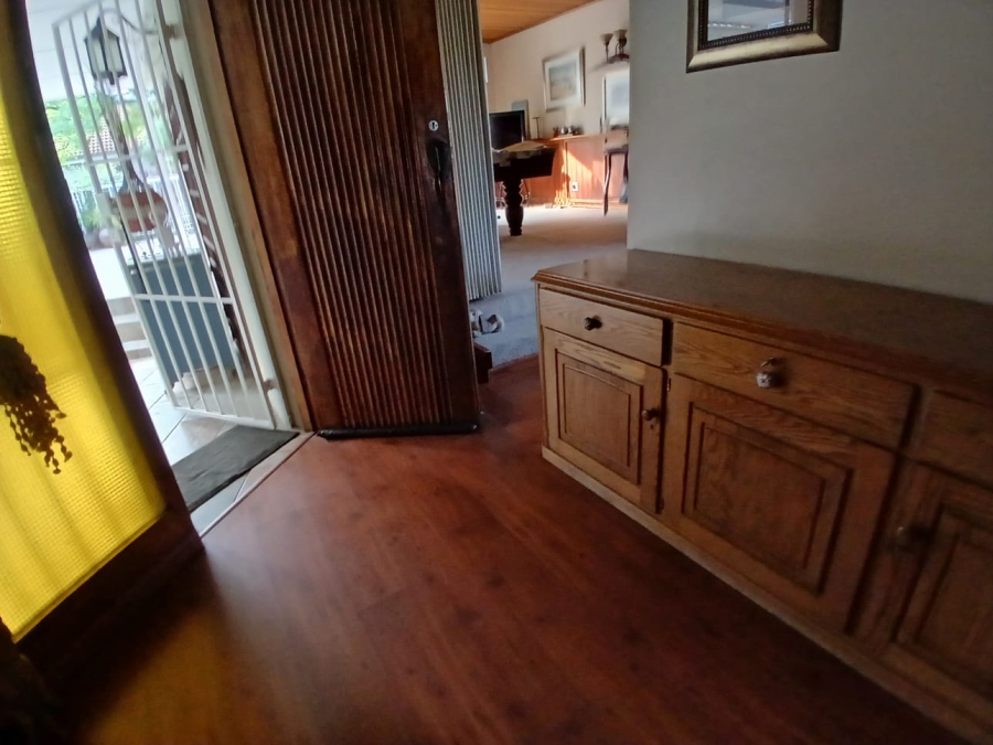 5 Bedroom Property for Sale in Selcourt Gauteng