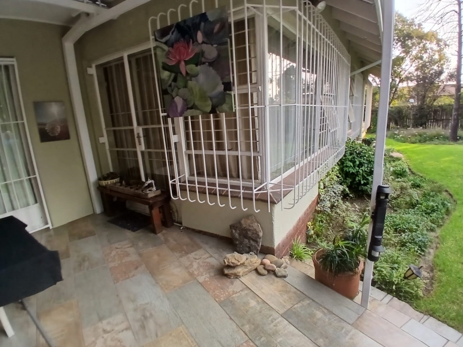 5 Bedroom Property for Sale in Selcourt Gauteng