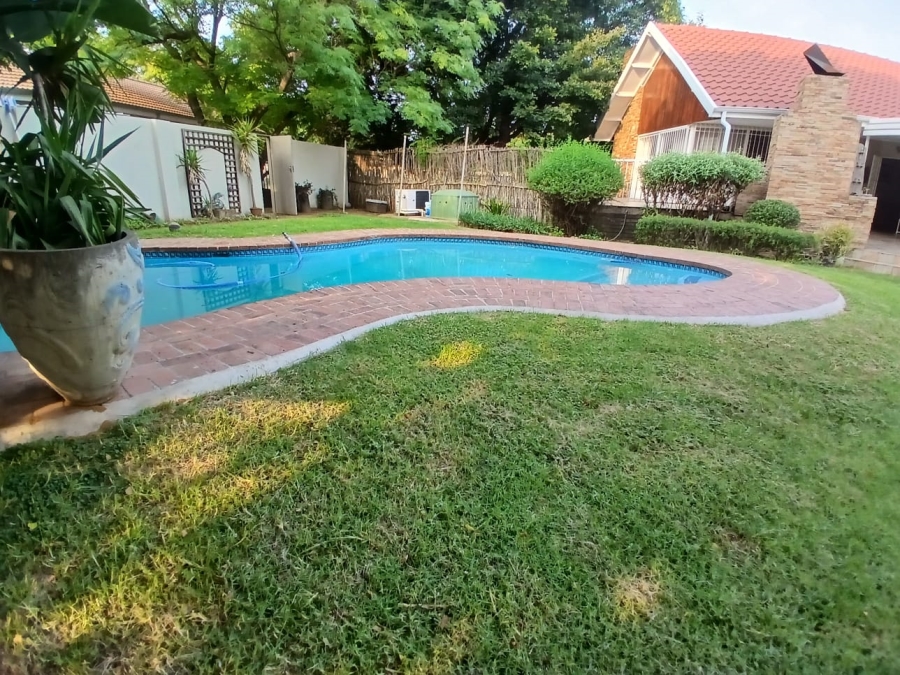 5 Bedroom Property for Sale in Selcourt Gauteng