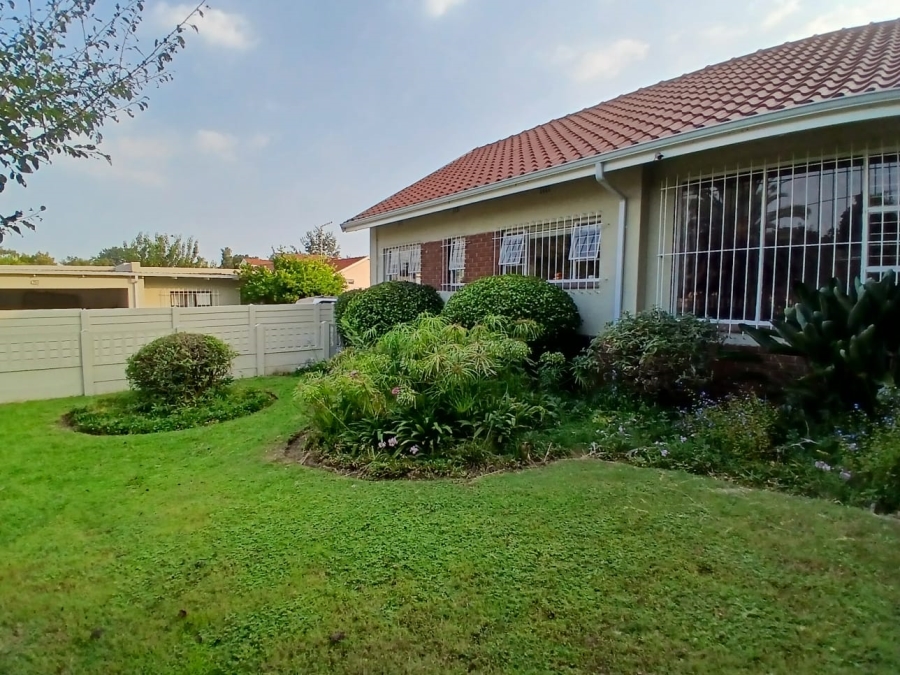 5 Bedroom Property for Sale in Selcourt Gauteng
