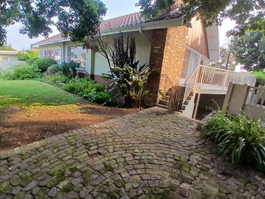 5 Bedroom Property for Sale in Selcourt Gauteng