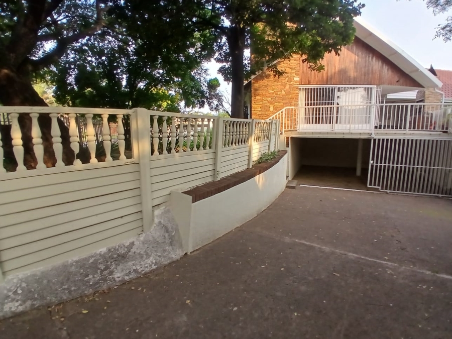 5 Bedroom Property for Sale in Selcourt Gauteng