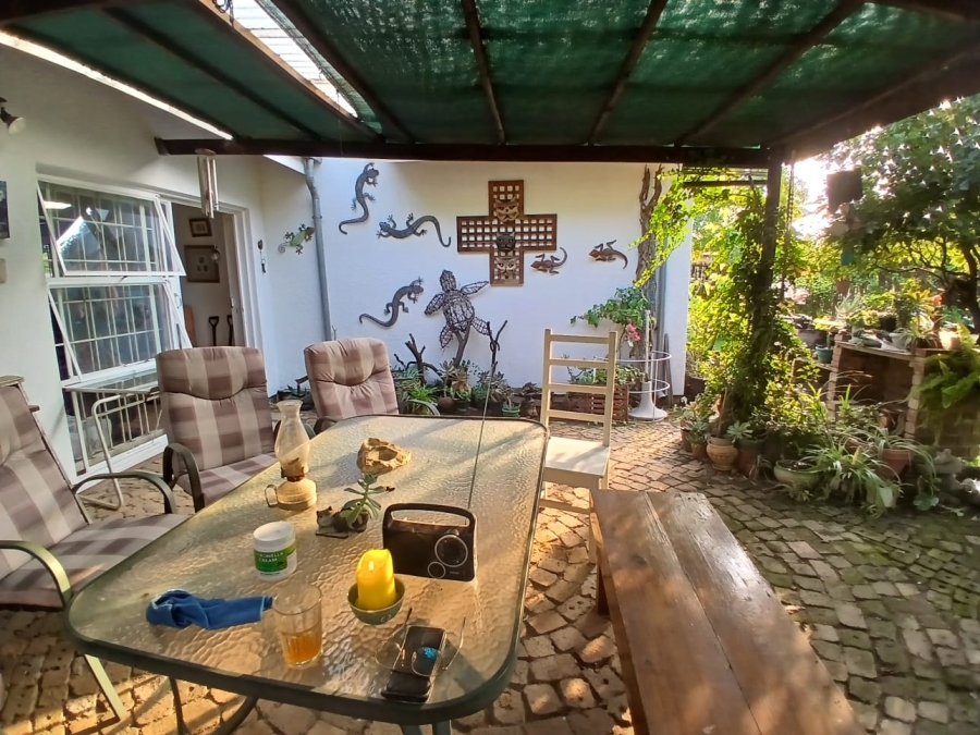 5 Bedroom Property for Sale in Selcourt Gauteng