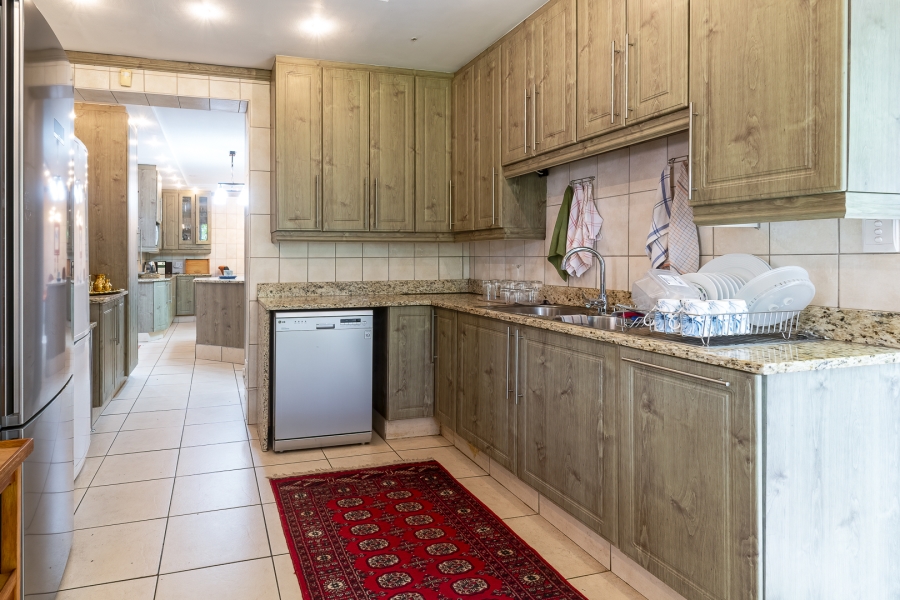 5 Bedroom Property for Sale in Lynnwood Gauteng