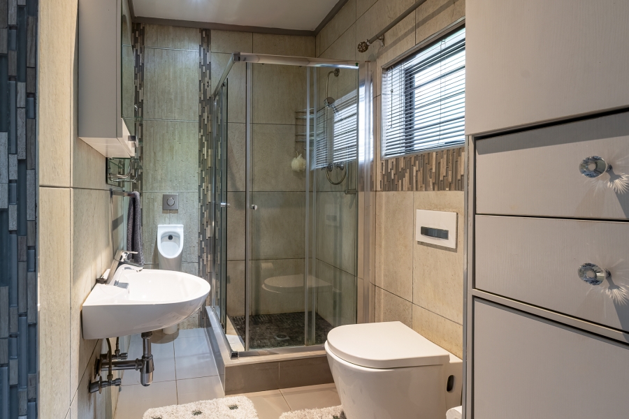 5 Bedroom Property for Sale in Lynnwood Gauteng