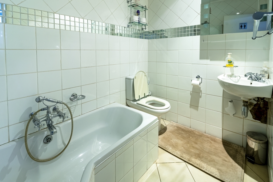 5 Bedroom Property for Sale in Lynnwood Gauteng