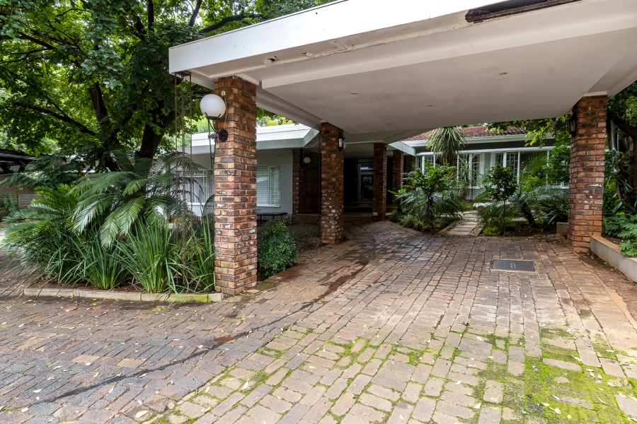 5 Bedroom Property for Sale in Lynnwood Gauteng