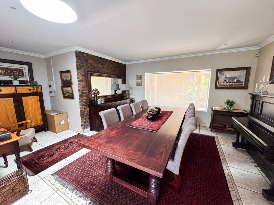 6 Bedroom Property for Sale in Eldoraigne Gauteng