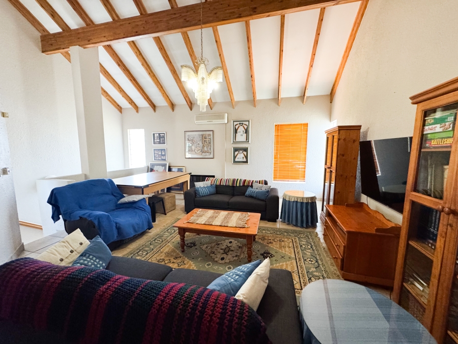 6 Bedroom Property for Sale in Eldoraigne Gauteng