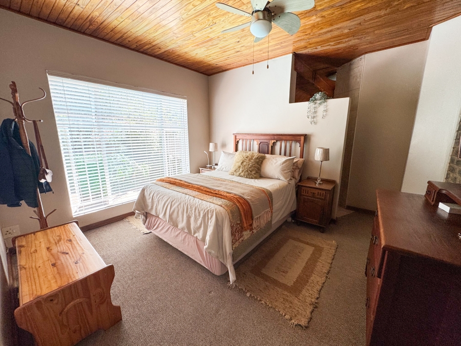 6 Bedroom Property for Sale in Eldoraigne Gauteng