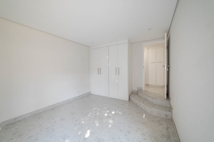 To Let 4 Bedroom Property for Rent in Dainfern Golf Estate Gauteng