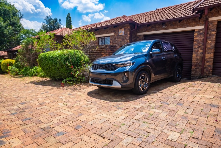 2 Bedroom Property for Sale in Honeydew Ridge Gauteng