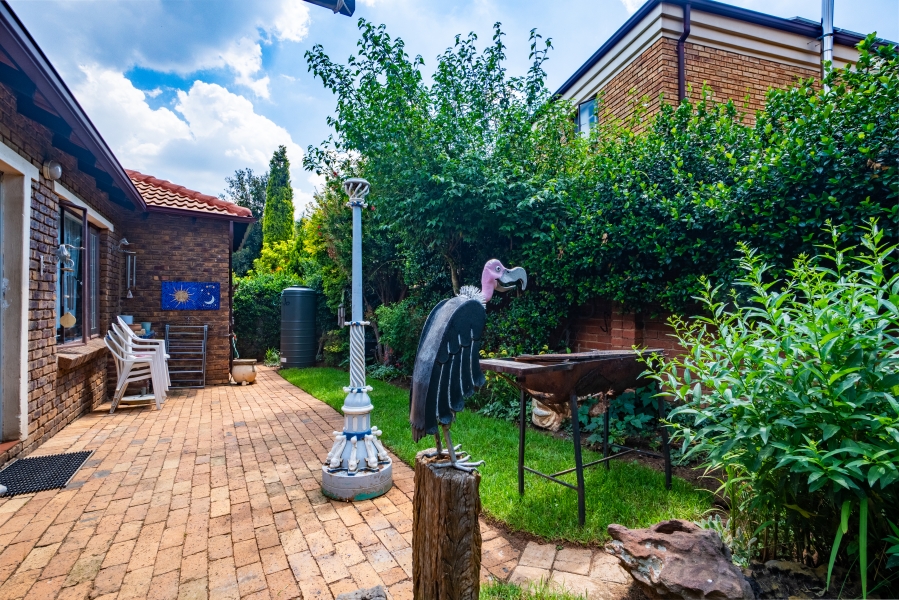 2 Bedroom Property for Sale in Honeydew Ridge Gauteng