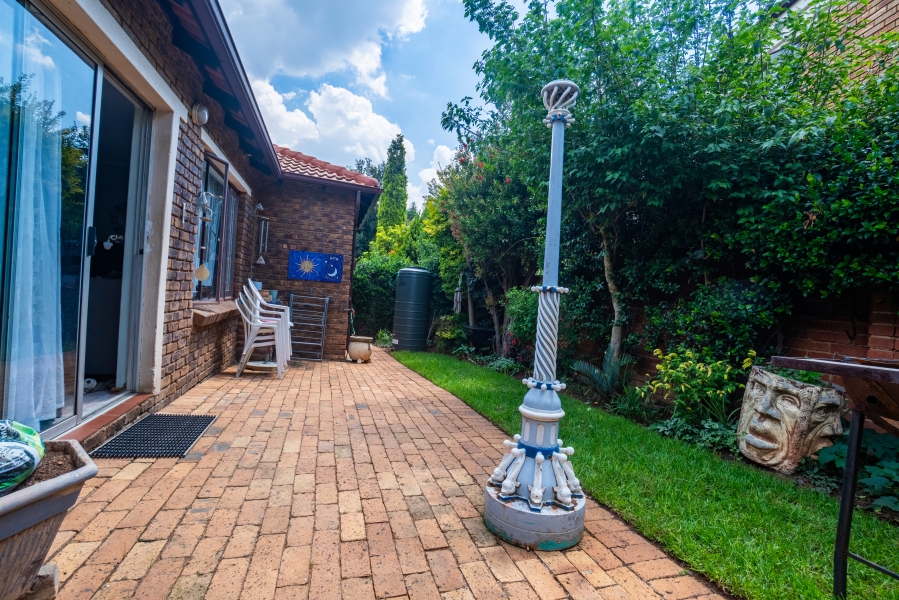 2 Bedroom Property for Sale in Honeydew Ridge Gauteng