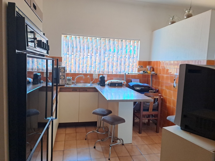 4 Bedroom Property for Sale in Garsfontein Gauteng