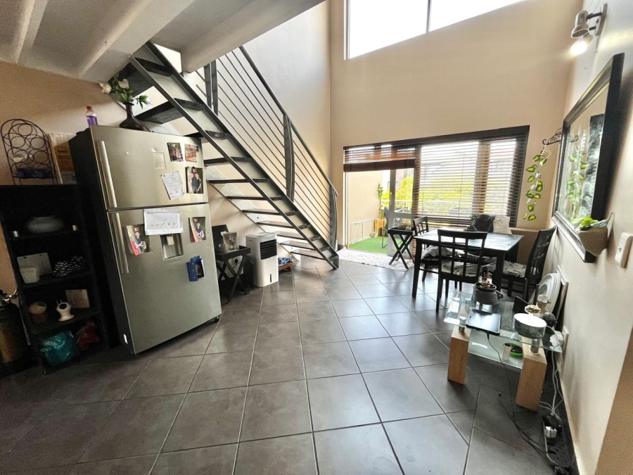 2 Bedroom Property for Sale in Lonehill Gauteng