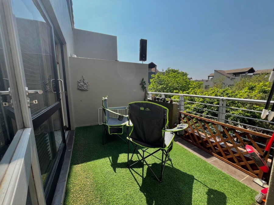 2 Bedroom Property for Sale in Lonehill Gauteng