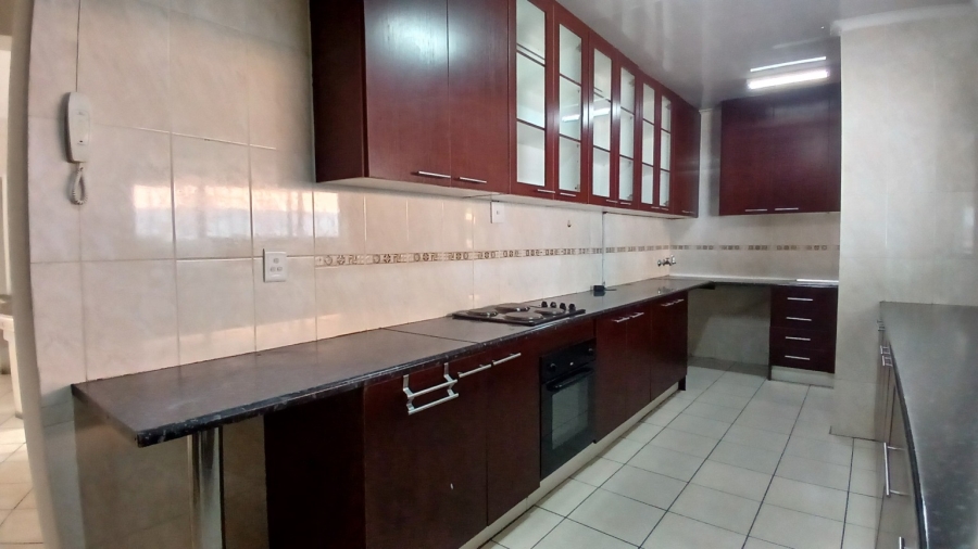To Let 4 Bedroom Property for Rent in Brackenhurst Gauteng