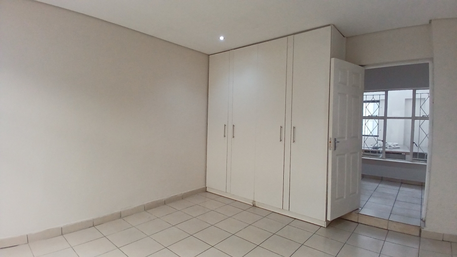 To Let 4 Bedroom Property for Rent in Brackenhurst Gauteng