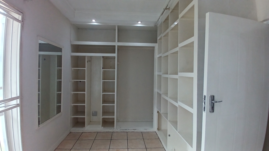 To Let 4 Bedroom Property for Rent in Brackenhurst Gauteng