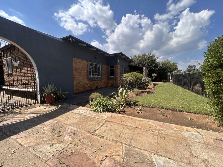 3 Bedroom Property for Sale in Randfontein Central Gauteng