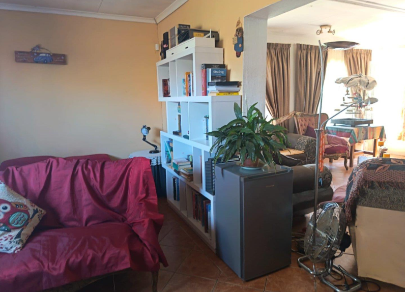 To Let 3 Bedroom Property for Rent in Krugersrus Gauteng
