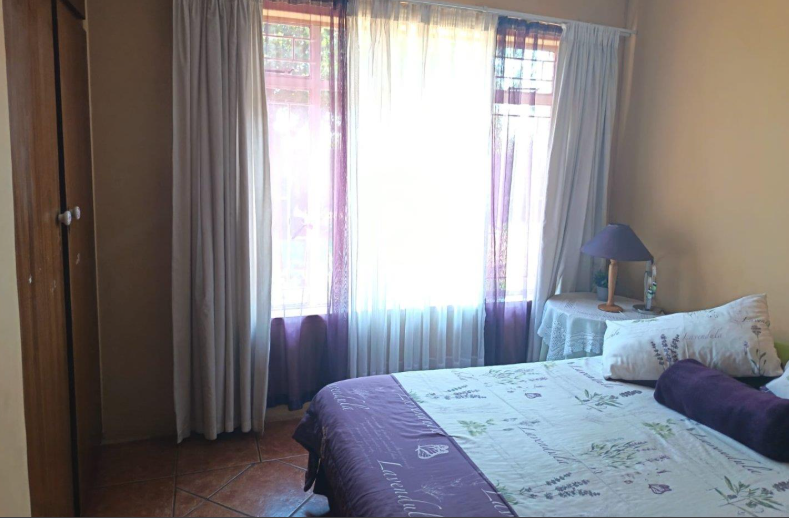 To Let 3 Bedroom Property for Rent in Krugersrus Gauteng