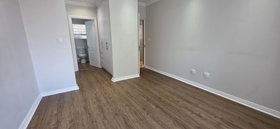 2 Bedroom Property for Sale in Greenstone Hill Gauteng