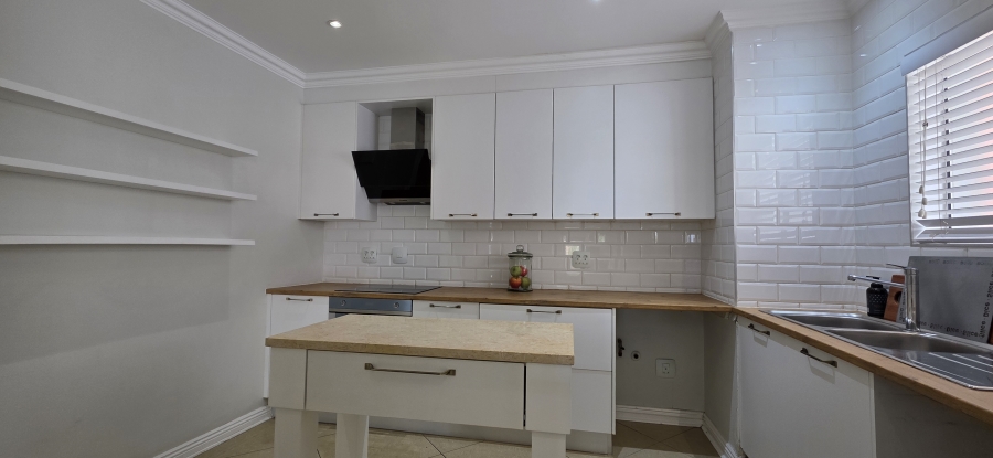 2 Bedroom Property for Sale in Greenstone Hill Gauteng